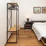 S'anfora Apartman *
